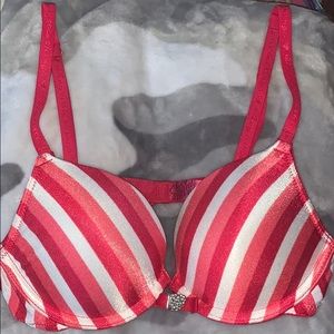 Victoria Secrets Sexy Little Things Bra 32B